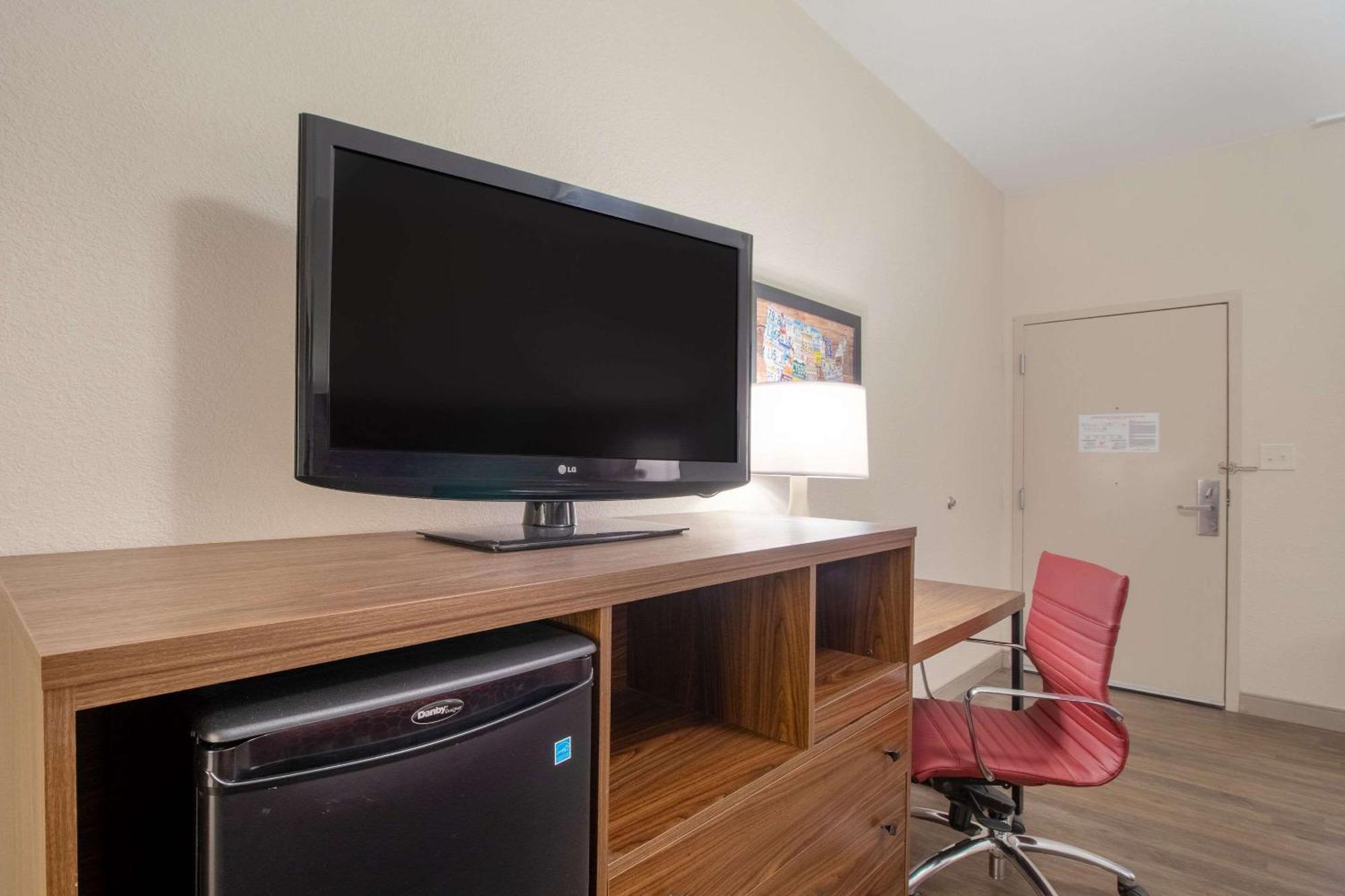 Econo Lodge Inn & Suites Foley-North Gulf Shores Экстерьер фото